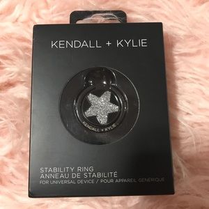 Kendall and Kylie ring holder